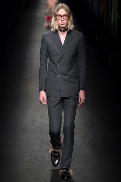 Look 55